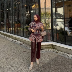 TS-0147 بنطال جلد خمري